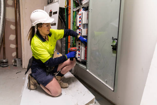 Best Affordable Emergency Electrician  in Bellevue, WI